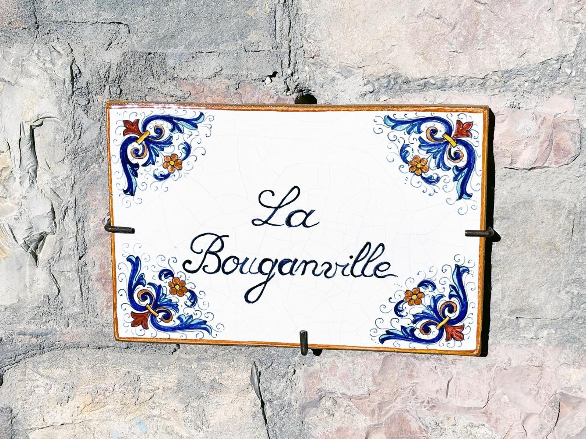 אסיסי La Bouganville מראה חיצוני תמונה